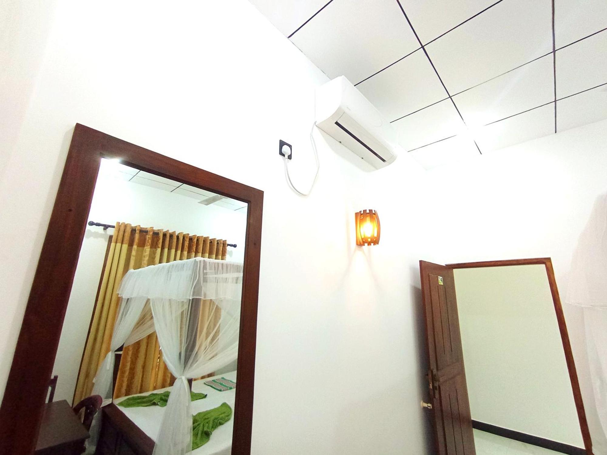 Amal Guest House Mirissa Exterior foto